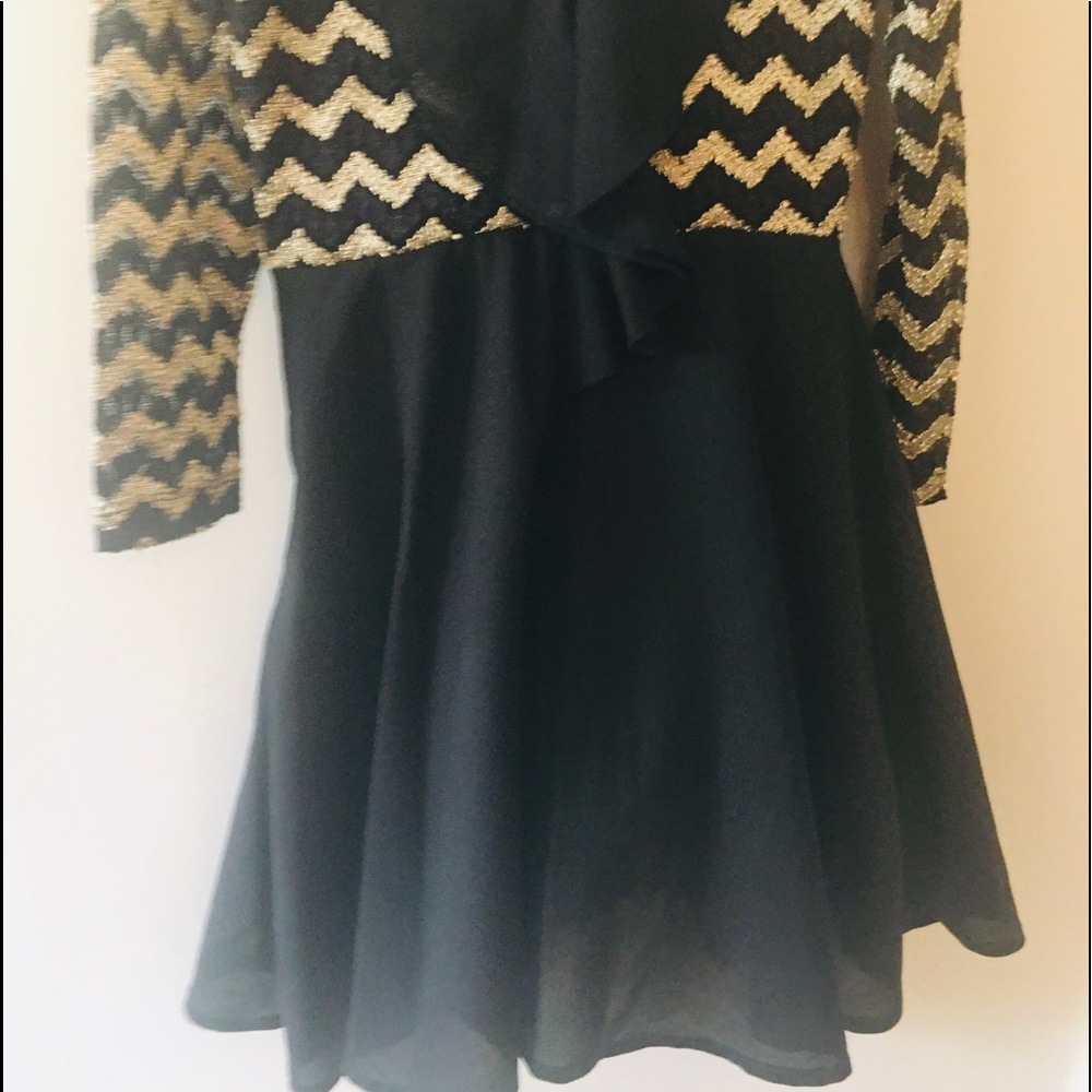 Dress - Picture 9 of 11